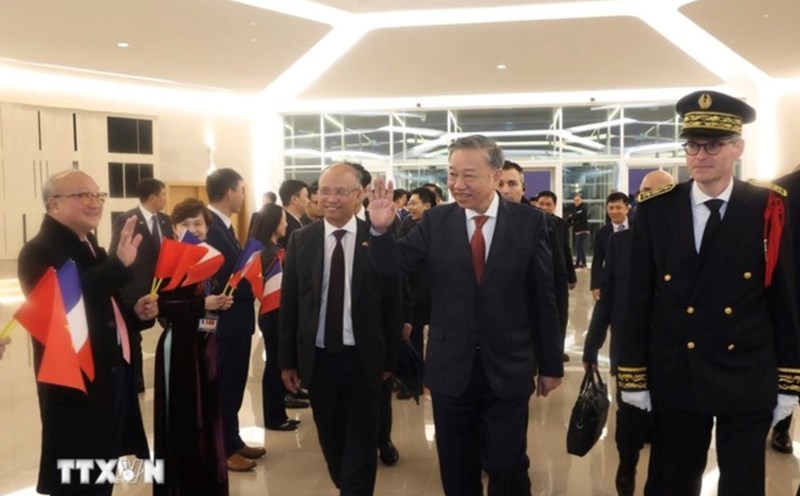 Farewell ceremony for General Secretary and President To Lam at Orly airport, Paris, France. Photo: VNA
