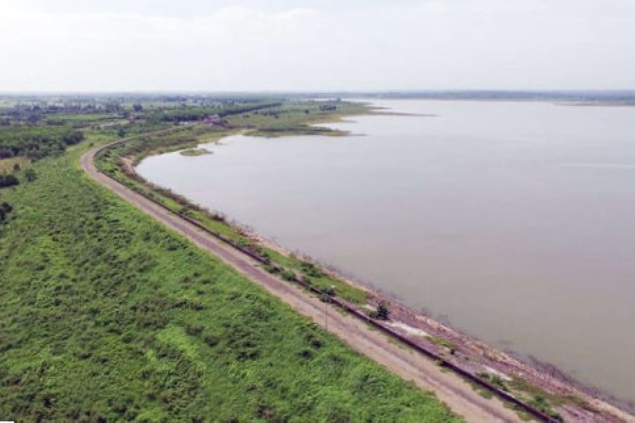 A corner of Da Den Lake, which started releasing floodwaters on October 8. Photo: Minh Tam