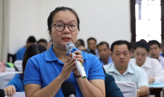 Cử tri đại diện của Công đoàn cơ sở Công ty TNHH Hwaseung Rạch Giá nêu ý kiến, đề xuất. Ảnh: Nguyên Anh