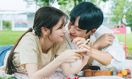 Jung So Min và Jung Hae In trong phim "Love Next Door". Ảnh: Nhà sản xuất