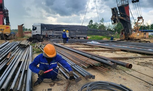 Công tác giải phóng mặt bằng dự án đường Hoàng Sa - Dốc Sỏi ở Quảng Ngãi đang rất chậm. Ảnh: Viên Nguyễn