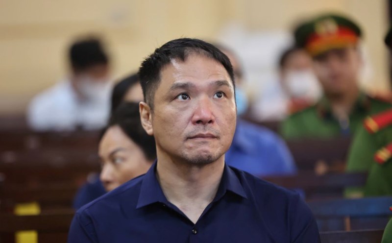 Trương Vincent Kinh - Em họ Trương Mỹ Lan tại tòa.