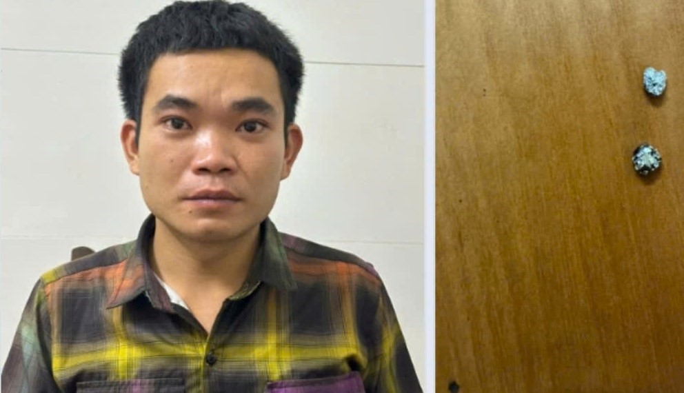 Công an quận Hồng Bàng bắt giữ đối tượng Vi Đức Thìn và thu giữ tang vật. Ảnh: Công an TP Hải Phòng