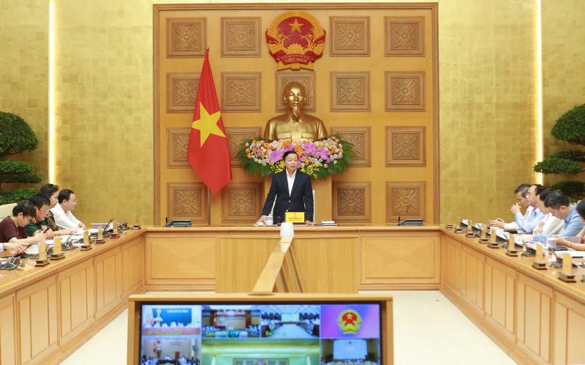 Phó Thủ tướng Chính phủ Trần Hồng Hà yêu cầu làm rõ trách nhiệm trong việc chậm ban hành các quyết định về 3 luật bất động sản, trong đó có Luật Đất đai. Ảnh: Minh Khôi

