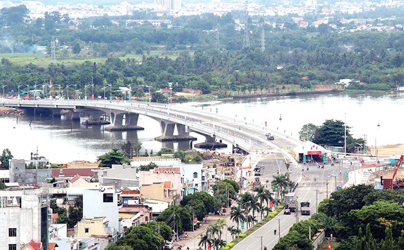 Merging many commune-level administrative units of Dong Nai province. In the photo is An Hao bridge across Dong Nai river. Photo: Hien Le