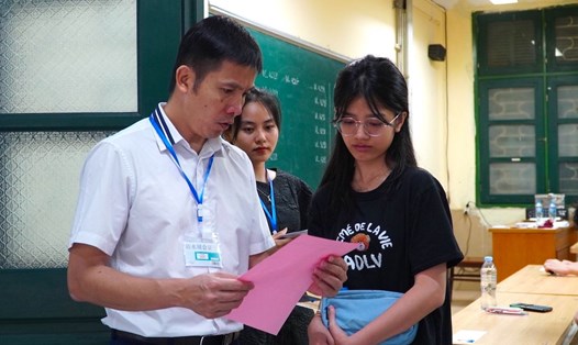 Dự thảo Luật Nhà giáo được ban hành sẽ giúp bảo vệ quyền và lợi ích chính đáng của nhà giáo. Ảnh: Vân Trang