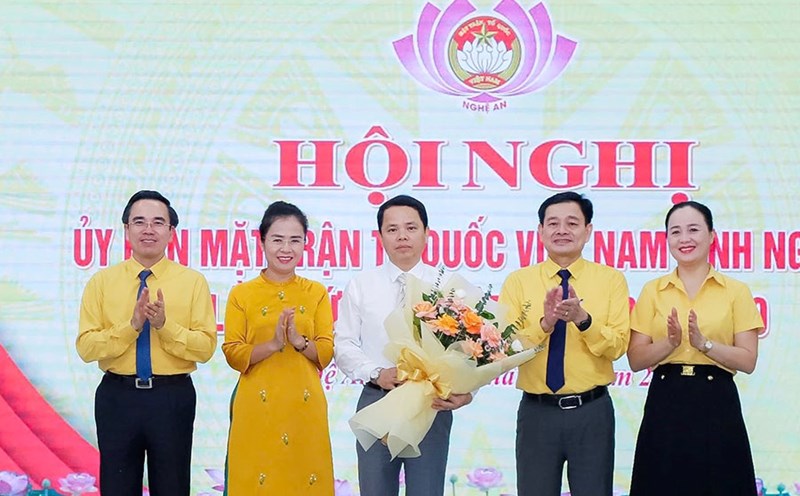 Standing Deputy Secretary of Tan Ky District Party Committee Phan Sy Cuong holds the position of Vice Chairman of the Vietnam Fatherland Front Committee of Nghe An province. Photo: Quang Dai