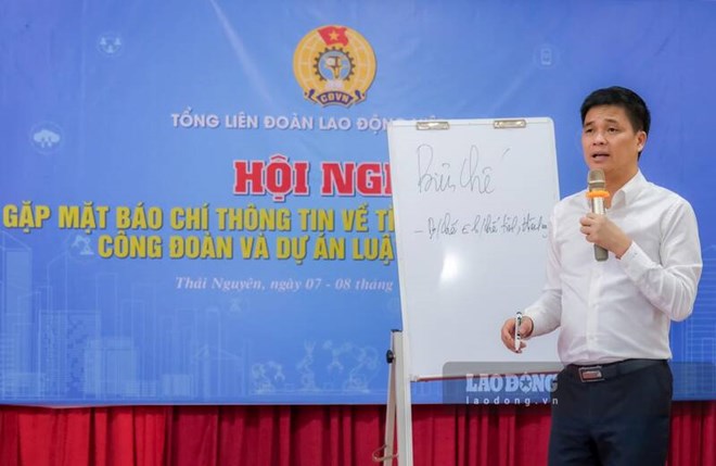 Pho Chu tich Tong LDLDVN Ngo Duy Hieu chia se mot so thong tin tai Hoi nghi. Anh: Viet Bac.