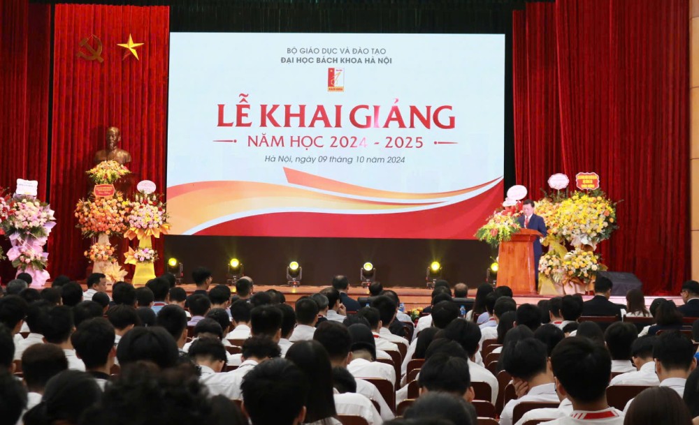 Le khai giang nam hoc moi 2024-2025 tai Dai hoc Bach khoa Ha Noi. Anh: T.Vuong