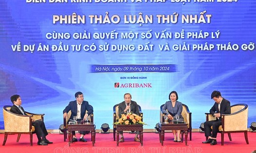 Các đại biểu thảo luận tại diễn đàn. Ảnh: Bộ Tư pháp