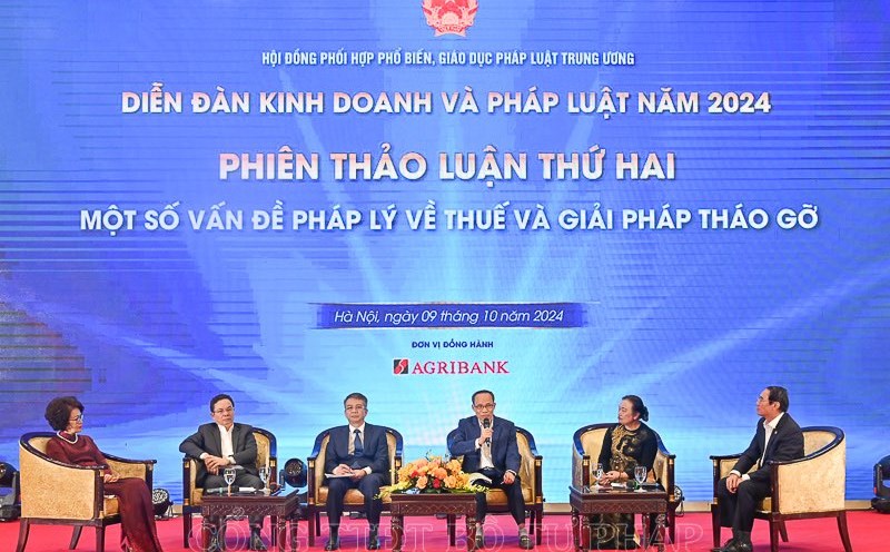 Overview of the second discussion session of the Business and Law Forum 2024. Photo: Ministry of Justice