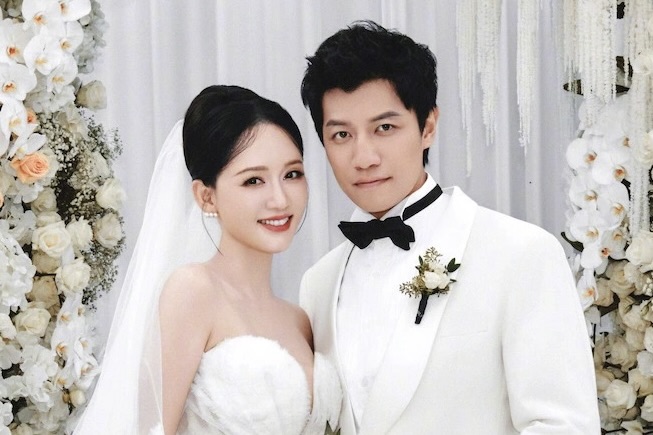 Trần Kiều Ân tổ chức hôn lễ với bạn trai kém 9 tuổi vào cuối tháng 9 năm nay. Ảnh: Weibo