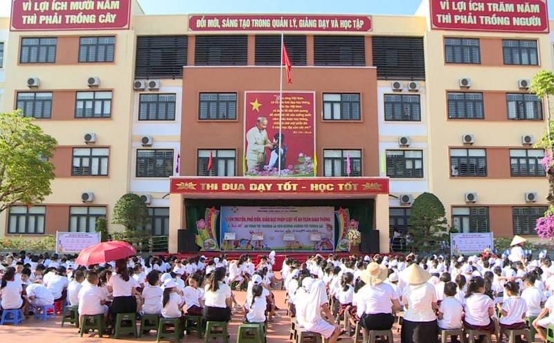 Ly Tu Trong Primary School, Mong Cai. Photo: Mong Cai Information Public Security