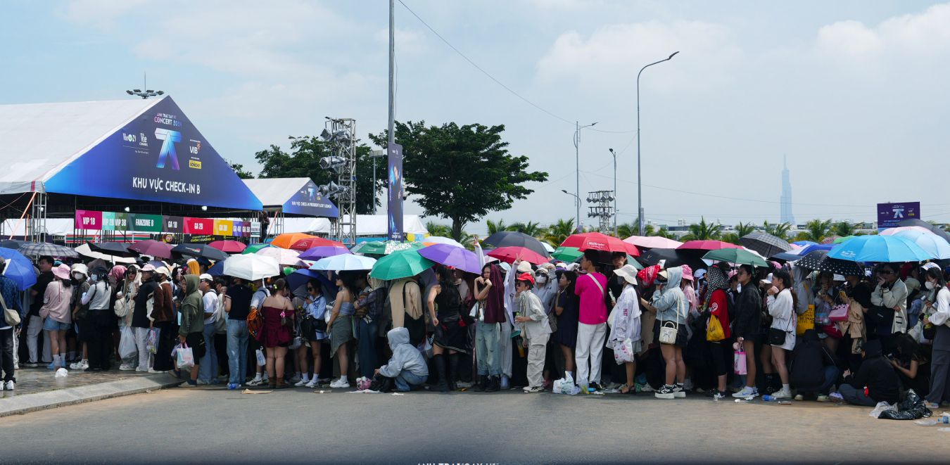 Audience of Concert "Anh trai say hi". Photo: Producer