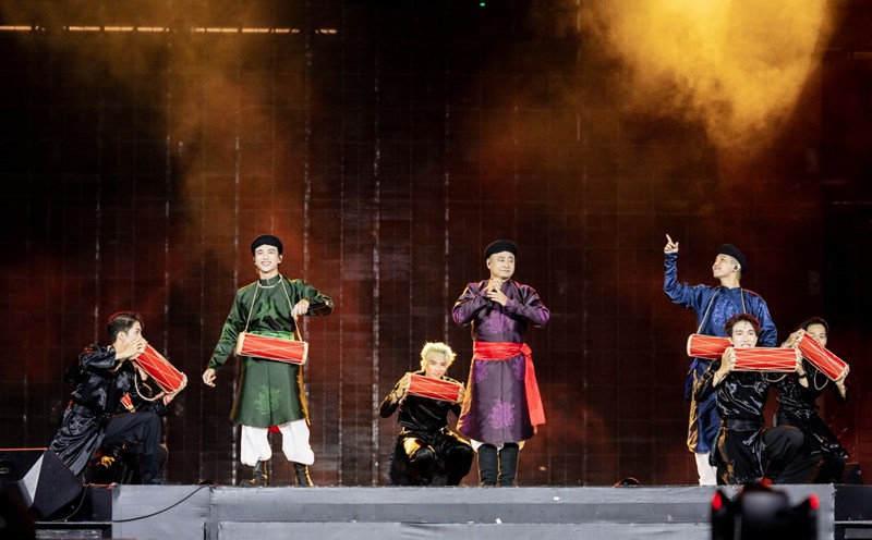After the concert in Ho Chi Minh City, the 2 "Brother" concerts will continue to be held in Hanoi next December. Photo: Producer
