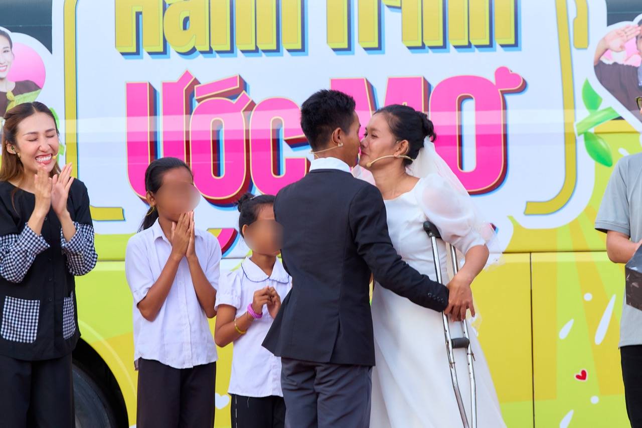 The couple got married on set. Photo: Producer.