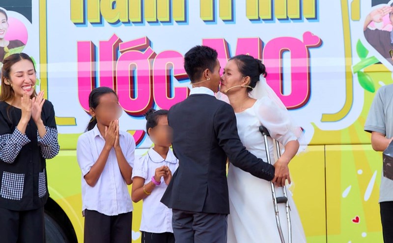 The couple got married on set. Photo: Producer.