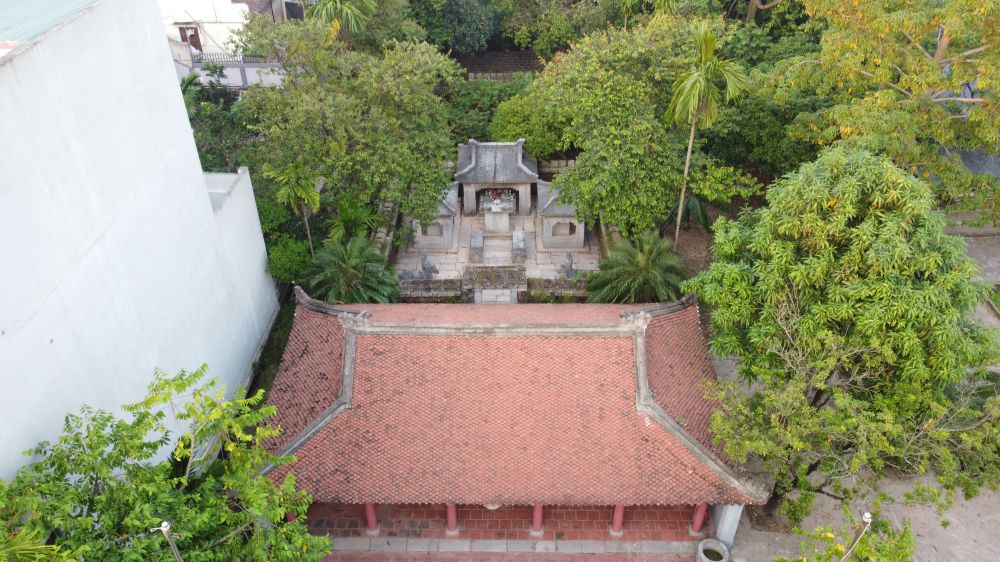 Panoramic view of the mausoleum where Duke Pham Don Nghi rests.