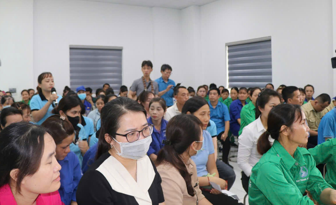 Yen Bai Provincial Trade Union promotes and improves dialogue, negotiation and labor agreement activities. Photo: Bao Nguyen