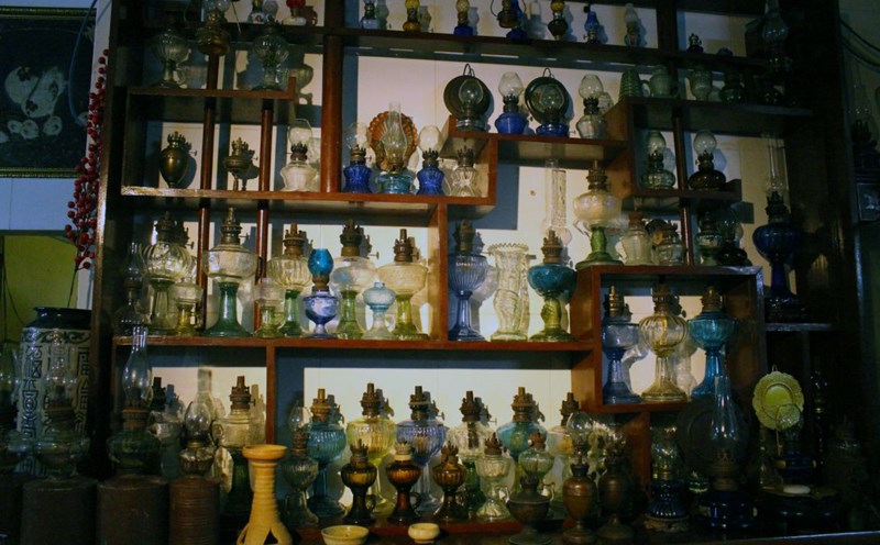 A corner of the collection of old oil lamps. Photo: Luc Tung