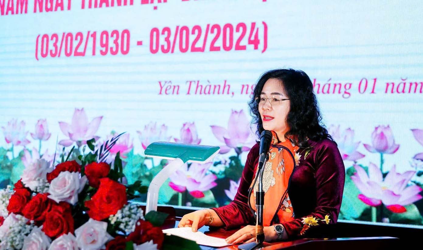 Ms. Le Thi Hoai Chung - Secretary of Yen Thanh District Party Committee was transferred and appointed to the position of Director of Nghe An Department of Health. Photo: Le Hang