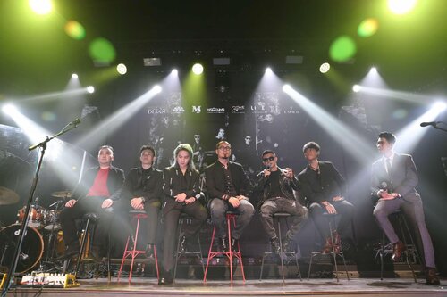 Ngu Cung officially introduced some new members to the band. Photo: Character provided