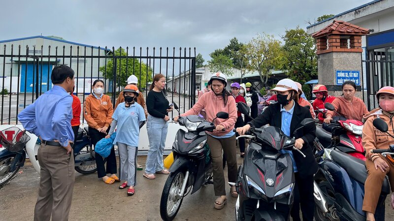 Nhat Hung Dung Quat Wood Processing Company Limited in Quang Ngai has completed paying wages owed to hundreds of workers. Photo: Quang Nguyen