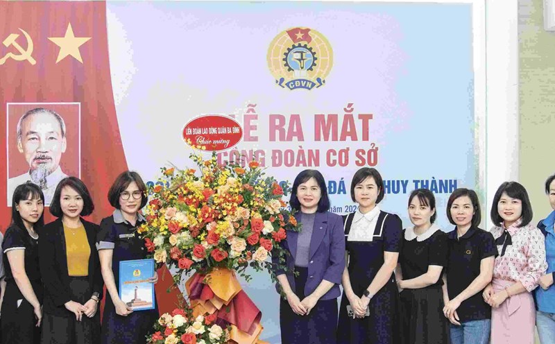 Launching ceremony of the Trade Union of Huy Thanh Gold - Silver - Gemstone Company Limited. Photo: Trade Union