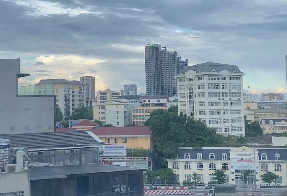 Not daring to borrow money from banks early, many people now find it difficult to buy houses in Hanoi. Illustration photo: Mai Chi