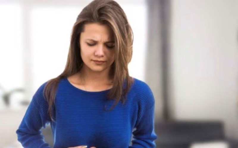 Causes of bloating during menstruation. Photo: According to Healthshots.