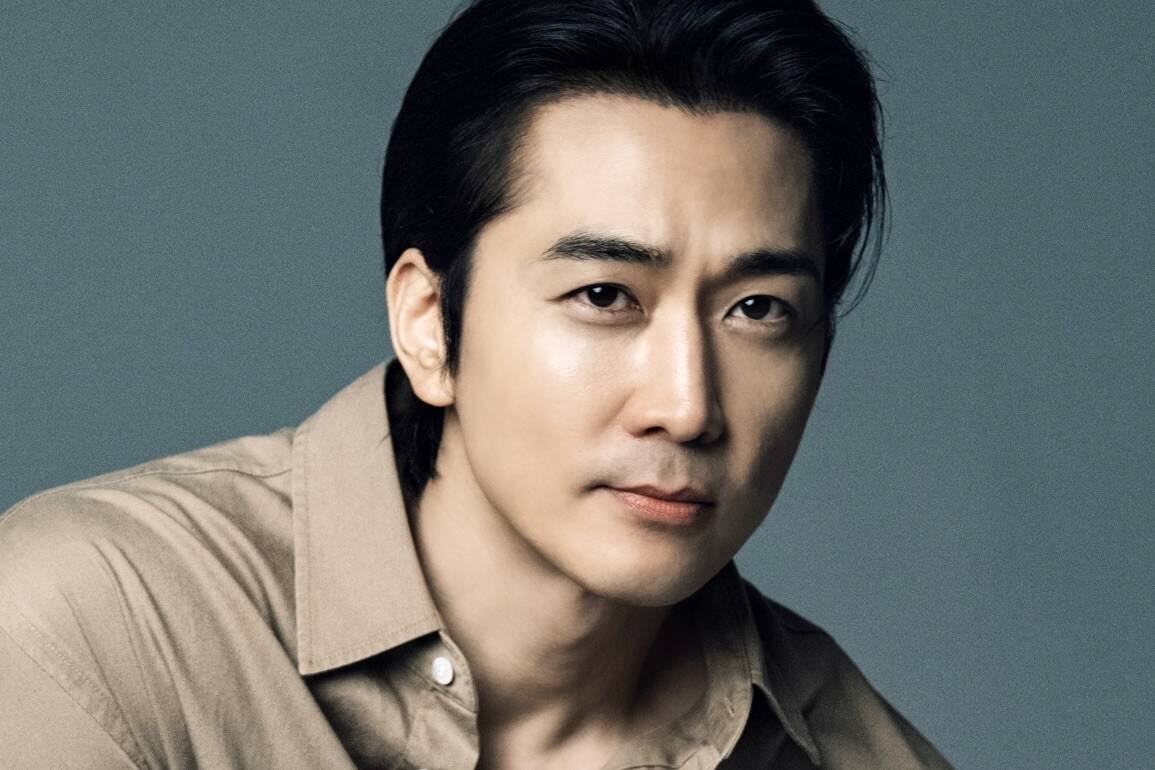 Actor Song Seung Hun at the age of 48. Photo: Naver