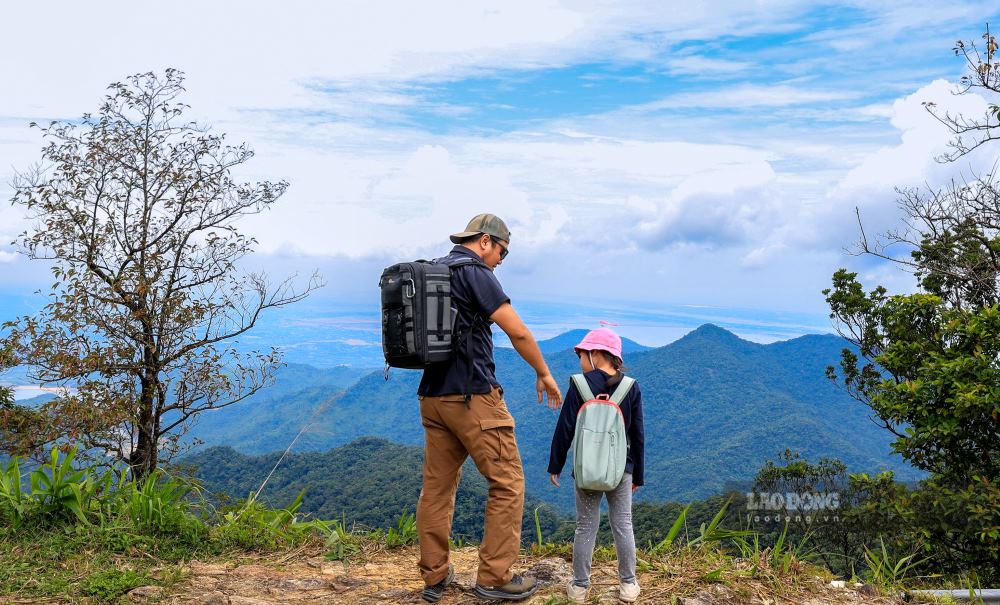 De co mot chuyen kham pha thu vi va thuan loi tren dinh Bach Ma, du khach can biet duoc nhung kinh nghiem, de thich nghi tot voi khong khi thien nhien o dia danh nay.