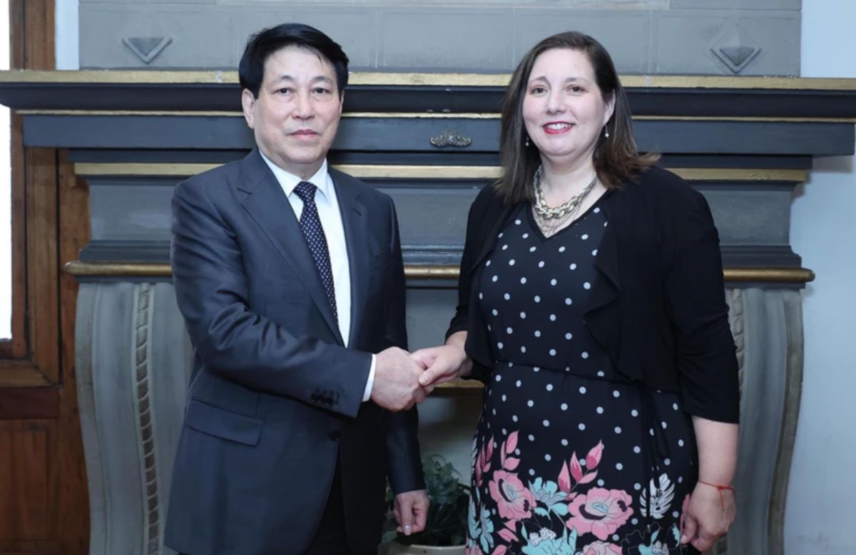 President Luong Cuong and Chairman of the Chilean Socialist Party. Photo: VNA