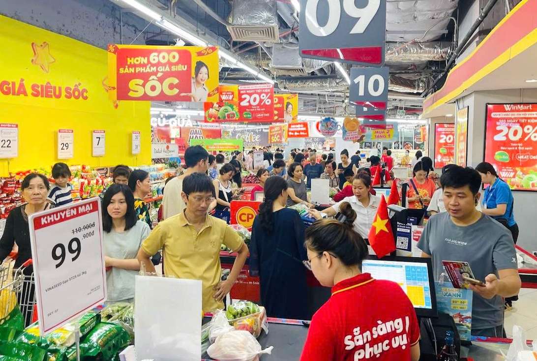 In 10 months, retail sales of goods and consumer service revenue increased by 8.5%. Illustration photo: Tuyet Lan