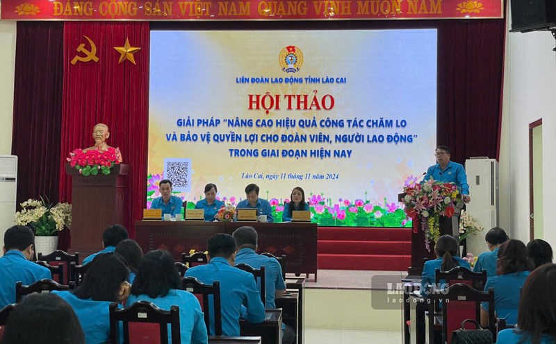 Overview of the workshop on solutions to improve efficiency in caring for and protecting workers in Lao Cai. Photo: Dinh Dai