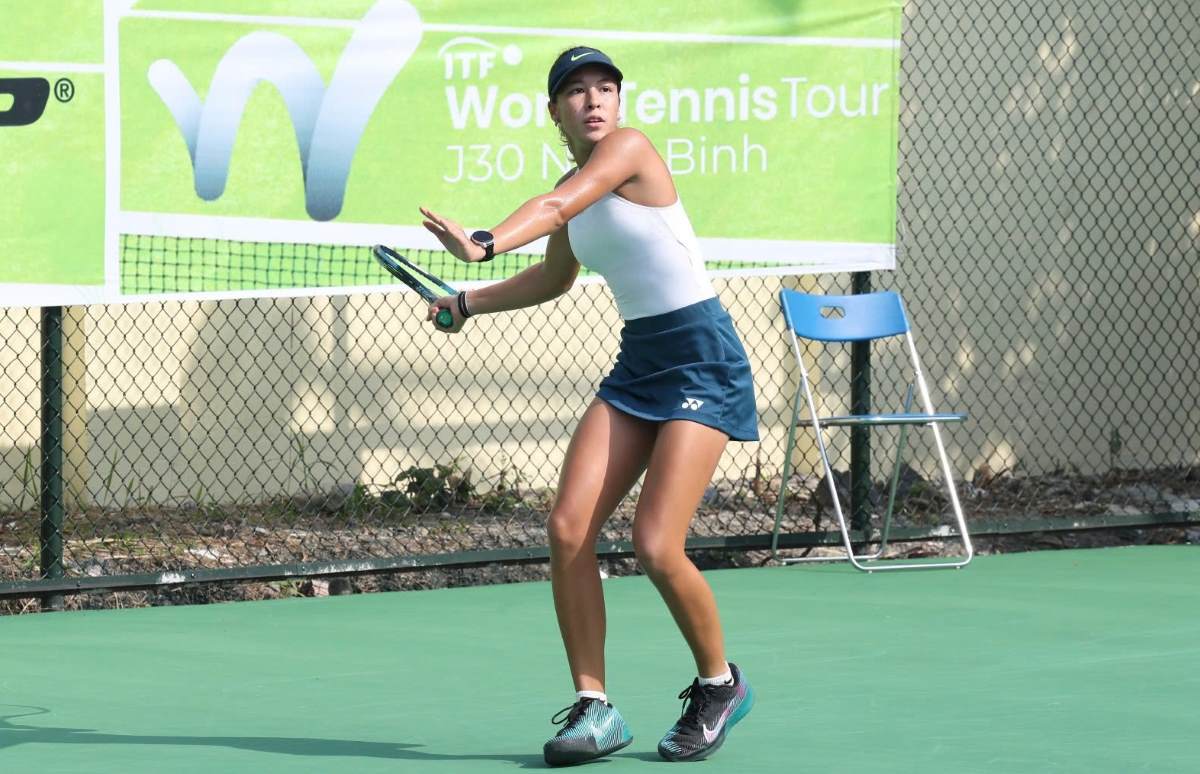 Potential international young tennis players aged U18 come to Ninh Binh to participate in the tournament. Photo: Hoa Dao
