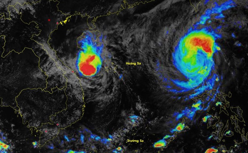 Satellite image of storm No. 7 Yinxing and storm Toraji near the East Sea at 2 p.m. on November 11. Photo: National Center for Hydro-Meteorological Network