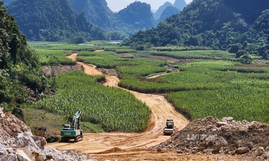 Tỉnh Cao Bằng phấn đấu giải phóng mặt 100% bằng tuyến cao tốc Đồng Đăng - Trà Lĩnh. Ảnh: Tân Văn.