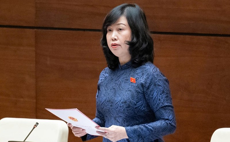 Minister of Health Dao Hong Lan said the ministry is amending many regulations on allowances, including preferential allowances for medical staff. Photo: National Assembly
