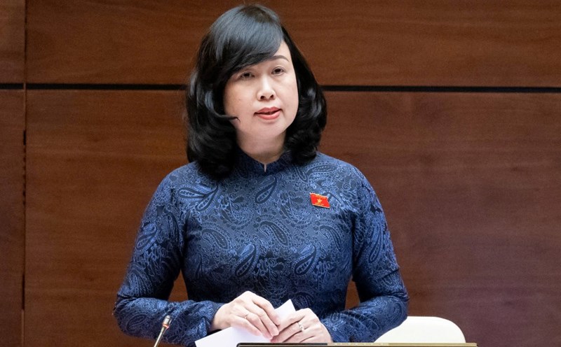 Minister Dao Hong Lan said that the revised Pharmacy Law will hand over the initiative in hospital pharmacy procurement to medical facilities. Photo: Quochoi.vn