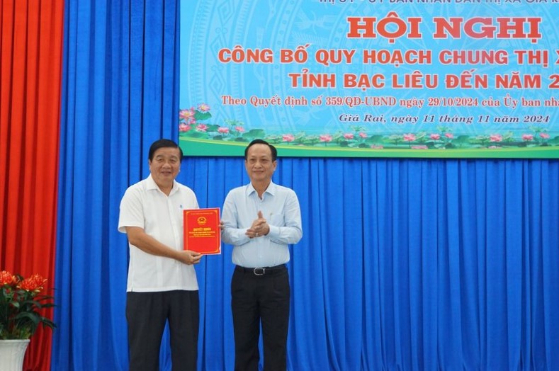 Official announcement of Gia Rai town planning to 2045. Photo: Nhat Ho