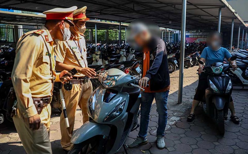 Parents entered the school to "disperse" the student's vehicle that violated the law