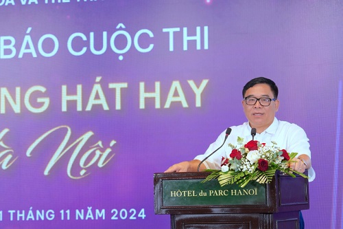 Giam doc So Van hoa va The thao Ha Noi - ong Do Dinh Hong phat bieu tai buoi hop bao. Anh: Minh Hanh