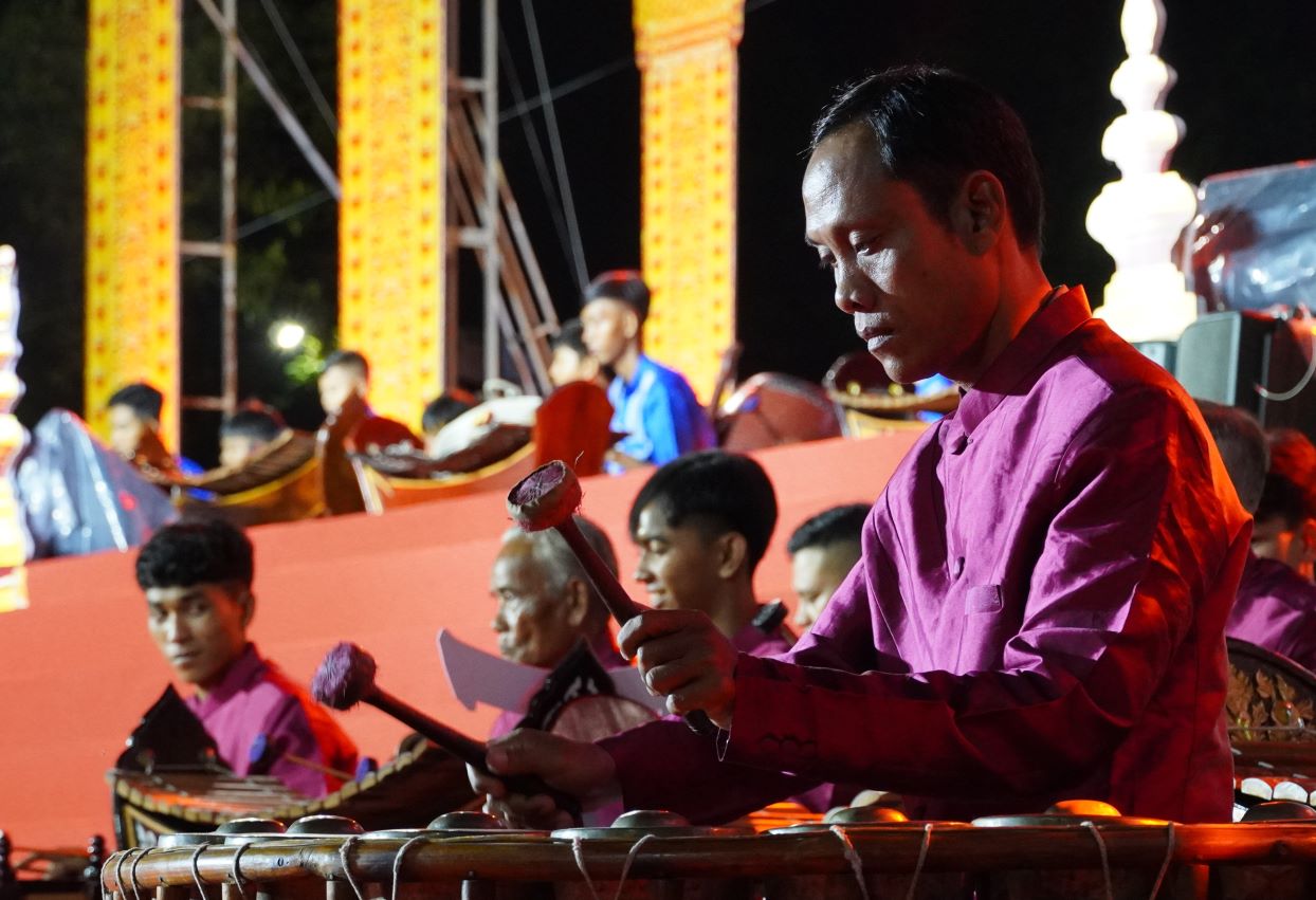 Nhạc ngũ âm của người Khmer mang giá trị lịch sử - văn hóa, tâm linh, đạo đức, nghệ thuật - thẩm mỹ và sự gắn kết cộng đồng. Ảnh: Phương Anh