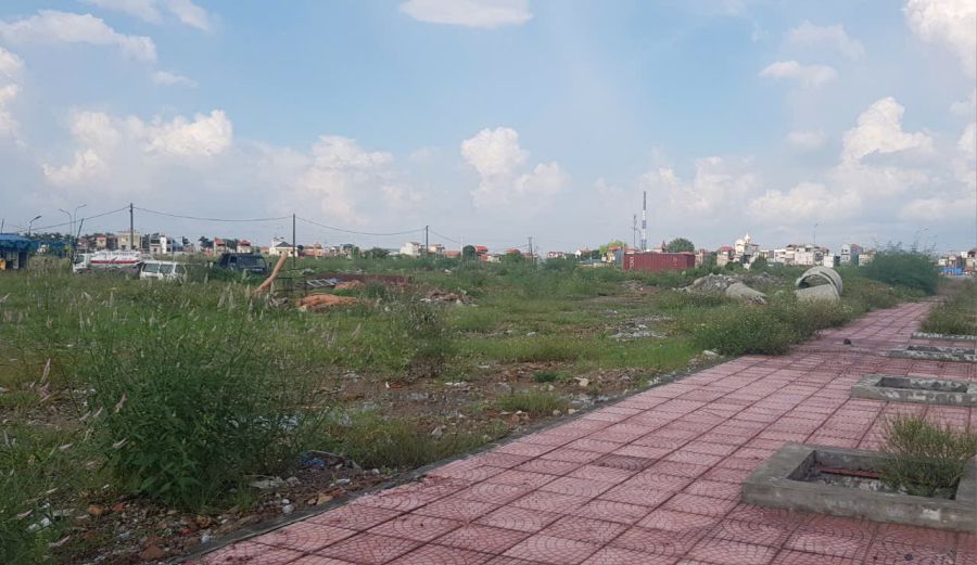 The project of housing and service area for workers in Gian Khau Industrial Park (in Gia Tan and Gia Tran communes, Gia Vien district) is implementing site clearance. Photo: Nguyen Truong