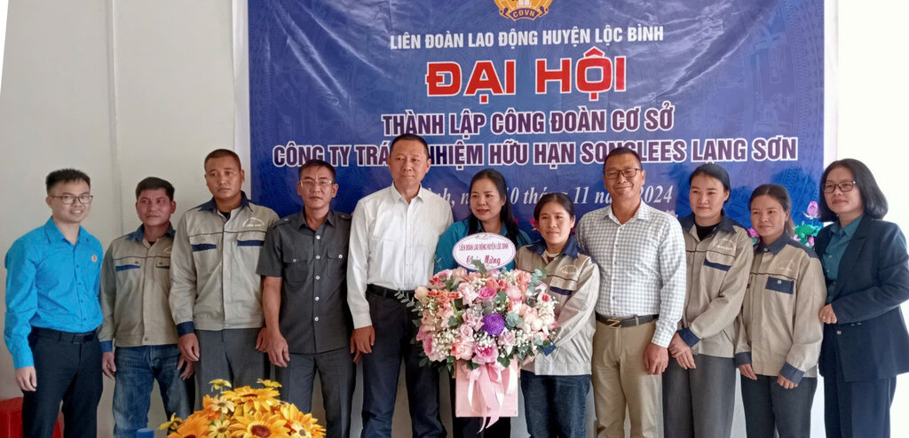 The grassroots trade union of SongLees Limited Liability Company (Loc Binh district) was established. Photo: Loc Binh Labor Federation