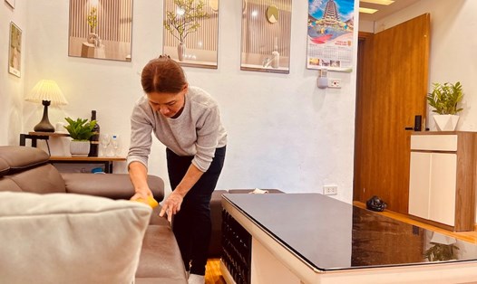 Dịch vụ dọn nhà trực tuyến giúp hàng nghìn lao động thời vụ có cơ hội gia tăng thu nhập. Ảnh: Lê Hoa