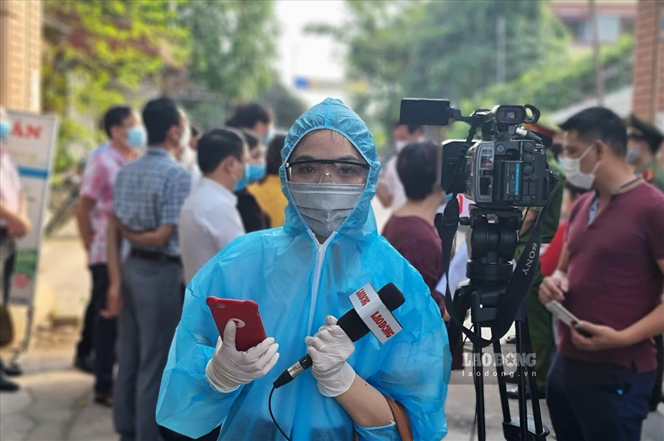 The upcoming revised Press Law will propose raising standards for reporters. Photo: Lao Dong
