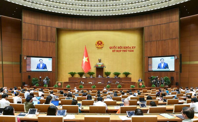 Prime Minister Pham Minh Chinh said that 12 projects that were behind schedule have been handled. Photo: Pham Thang