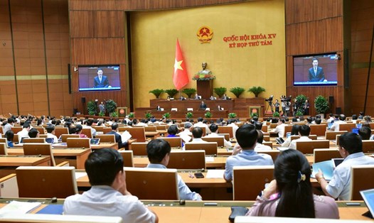 Bộ trưởng Bộ Thông tin và Truyền thông Nguyễn Mạnh Hùng thông tin về việc quản lý các mạng xã hội. Ảnh: Phạm Thắng